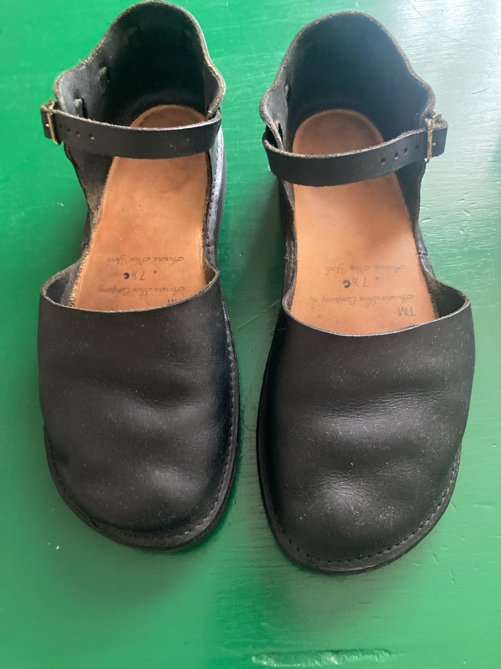 Aurora shoe company Aurora, New York, black leather size 7.5 US women’s Maryjane